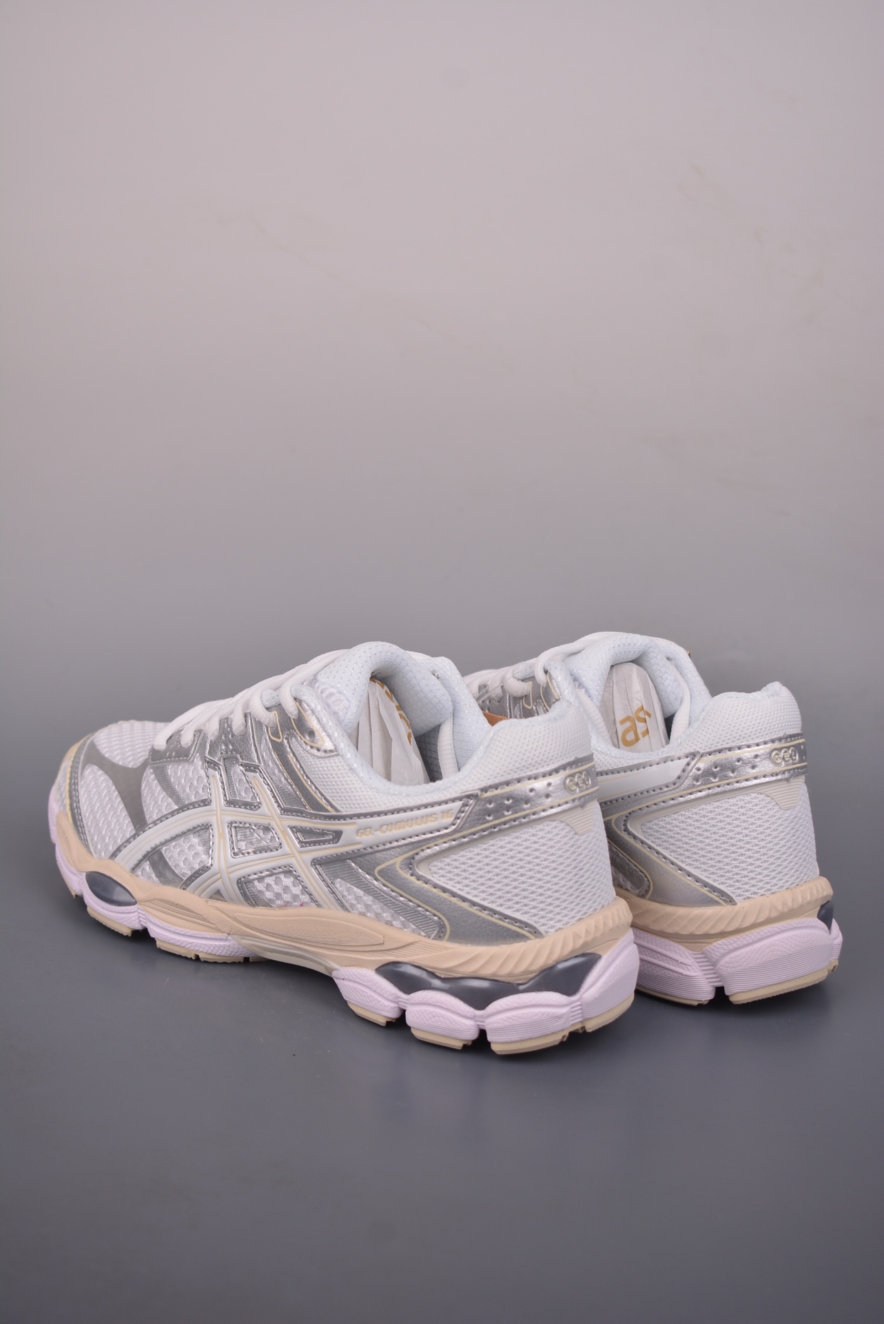 ASICS GEL-Cumulus 16 — Bianco / Argento / Crema — foto 2