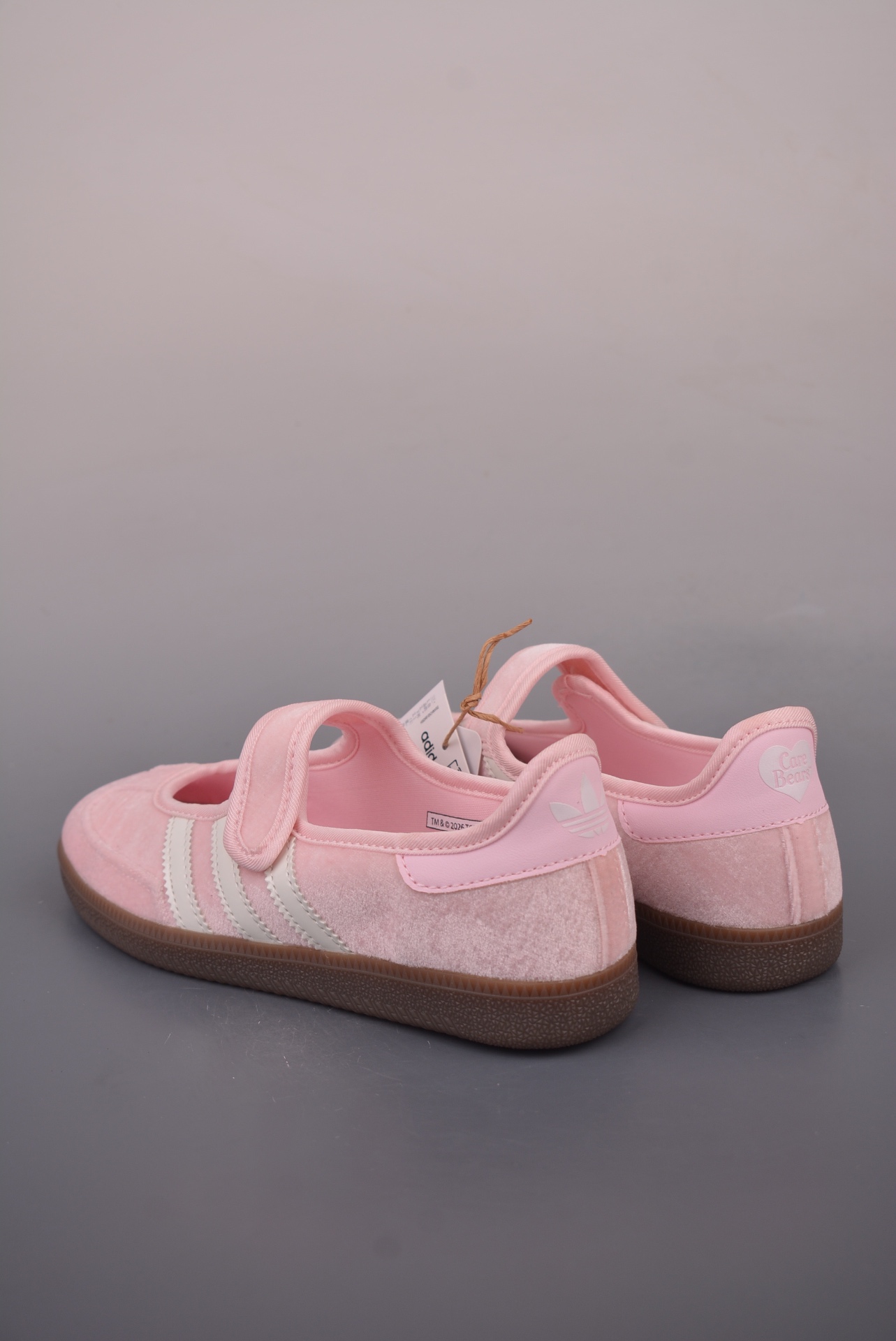 Adidas Care Bears x Adidas Originals Wmns Samba Jane — Clear Pink / Off White / Gum — KK2600 — foto 2