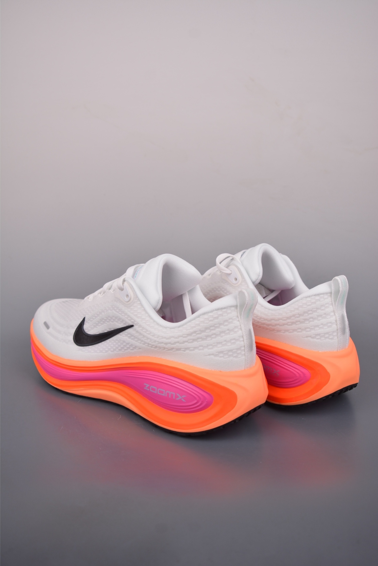 Nike Nike Air Zoom Vomero PLUS — White / Fire Pink — HV8154-104 — foto 3