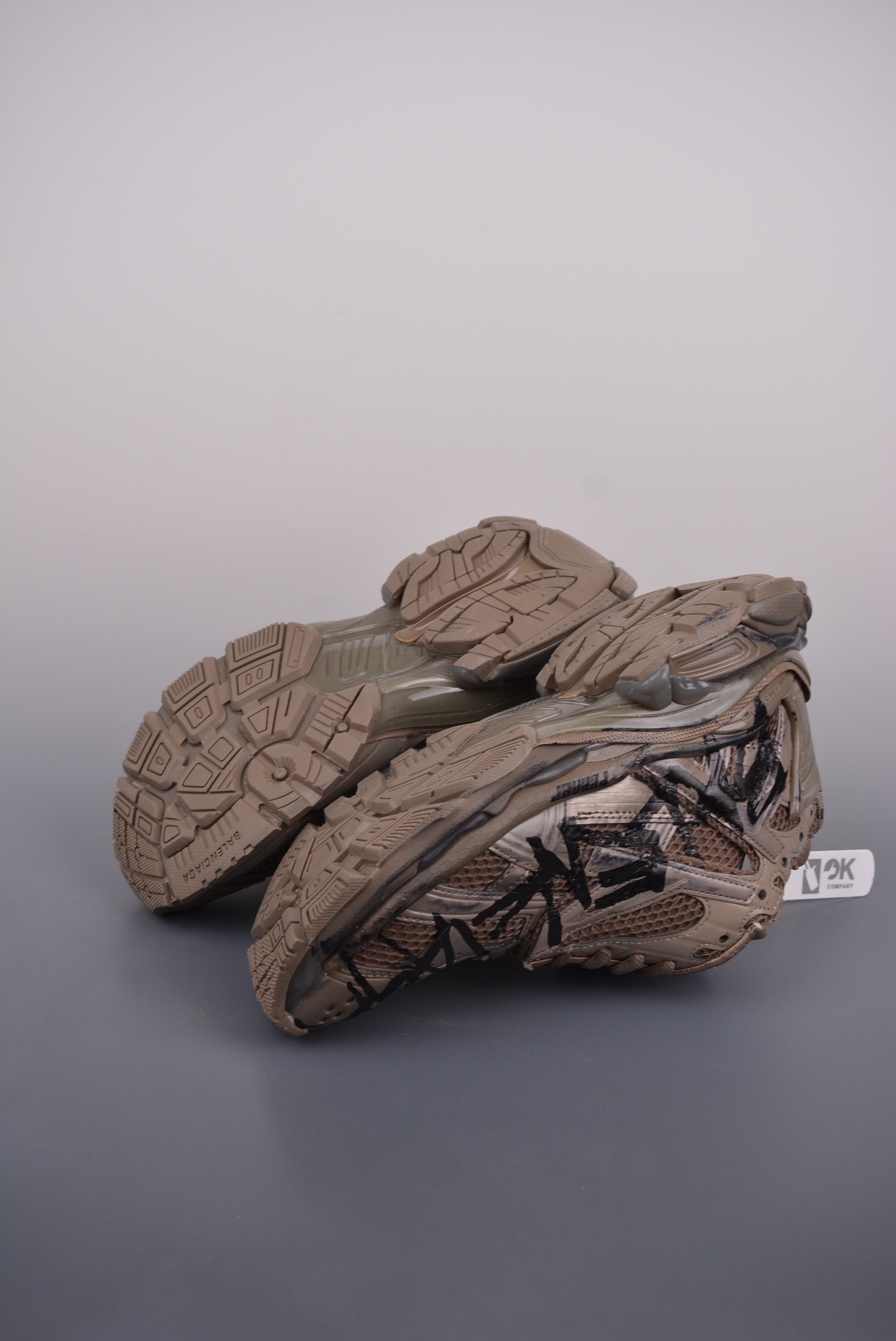 Balenciaga Runner — Khaki Brown / Black — 677402 W3RBQ 2010 — foto 5