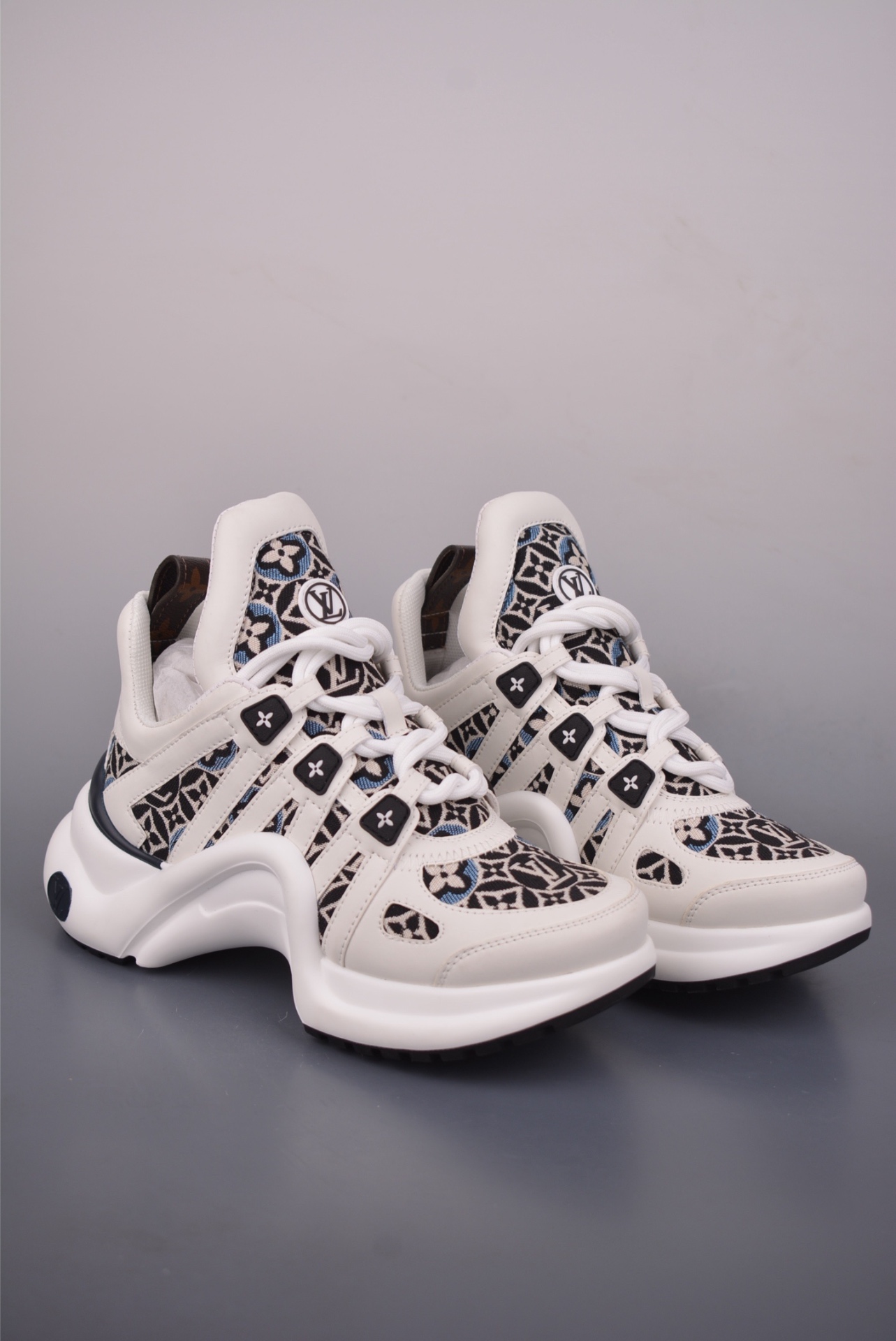 Louis Vuitton LV Archlight — Blu / Bianco / Nero — 1AHOPR
