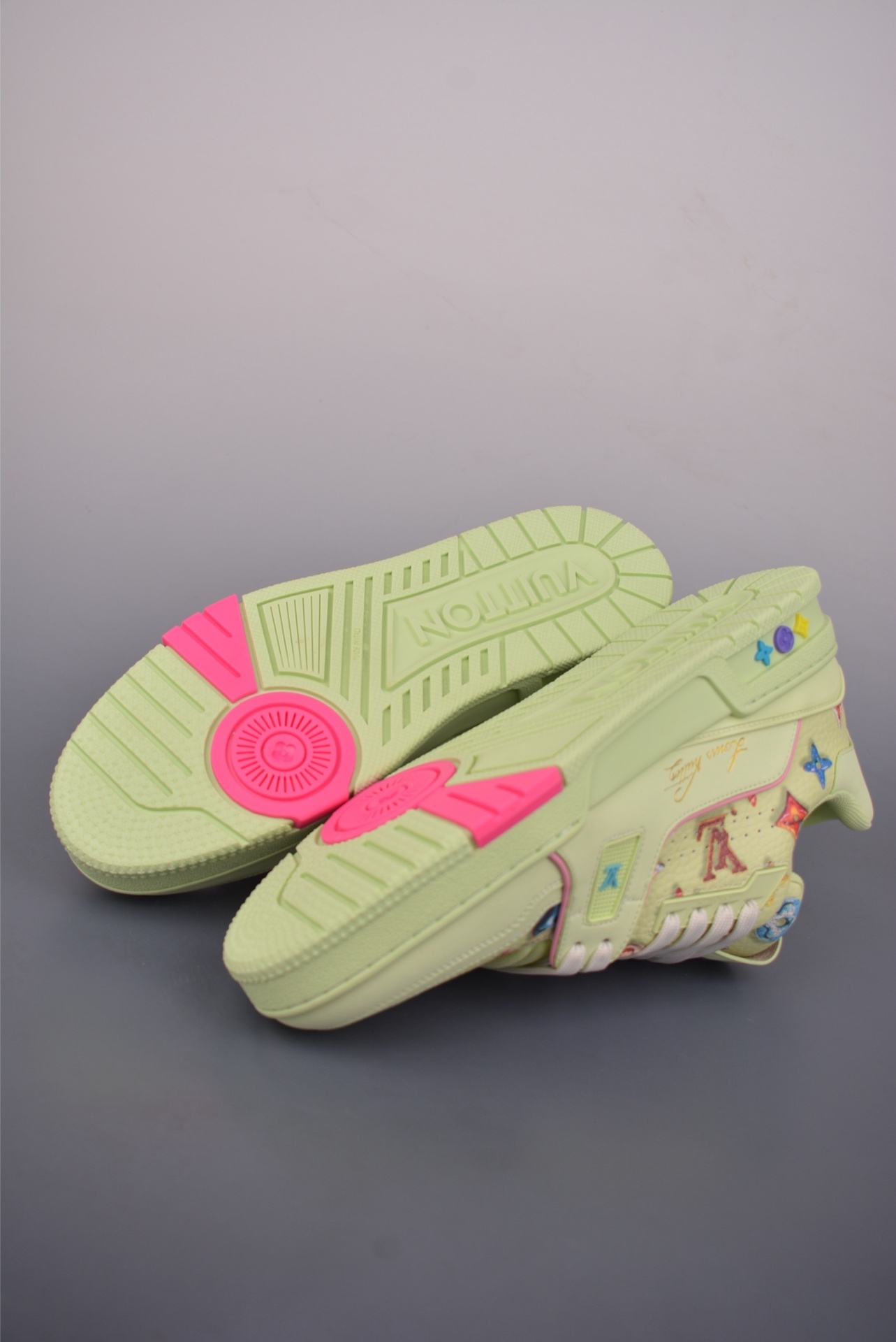 Louis Vuitton LV Trainer — Verde chiaro Monogram (Pharrell Williams) — 1AJWEL — foto 5