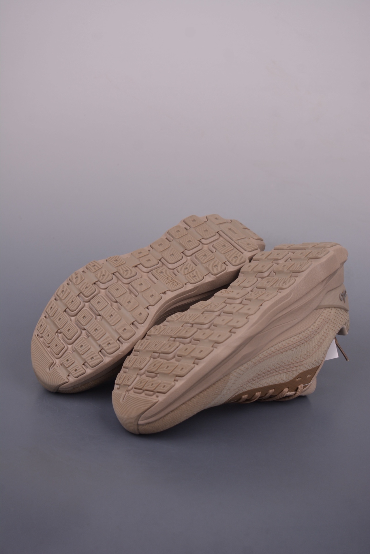 Alo Runner — Beige / Sabbia — foto 3