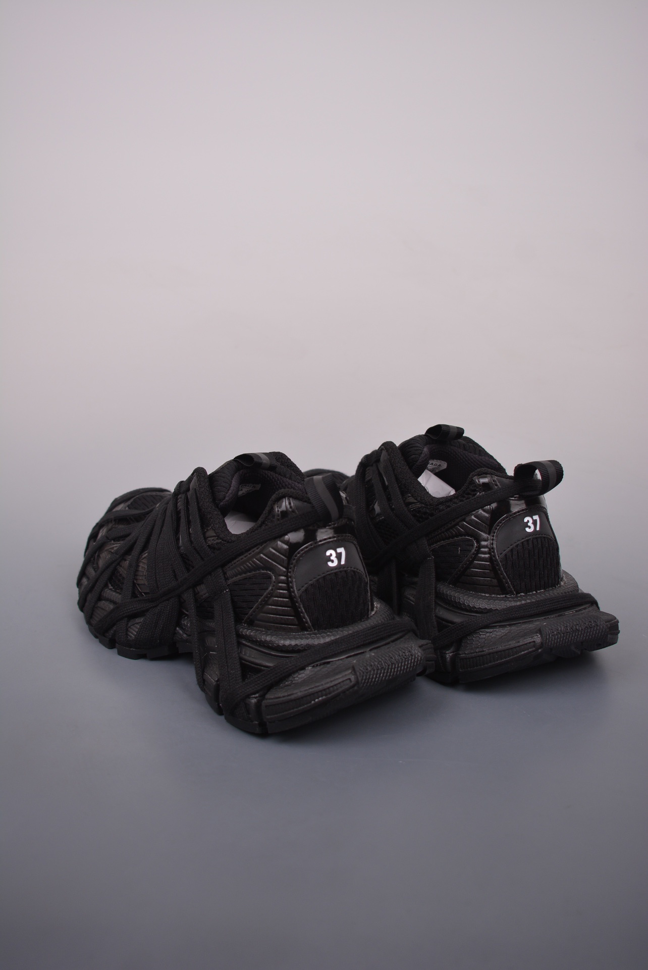 Balenciaga Phantom Sneaker 3XL — Total Black — foto 3