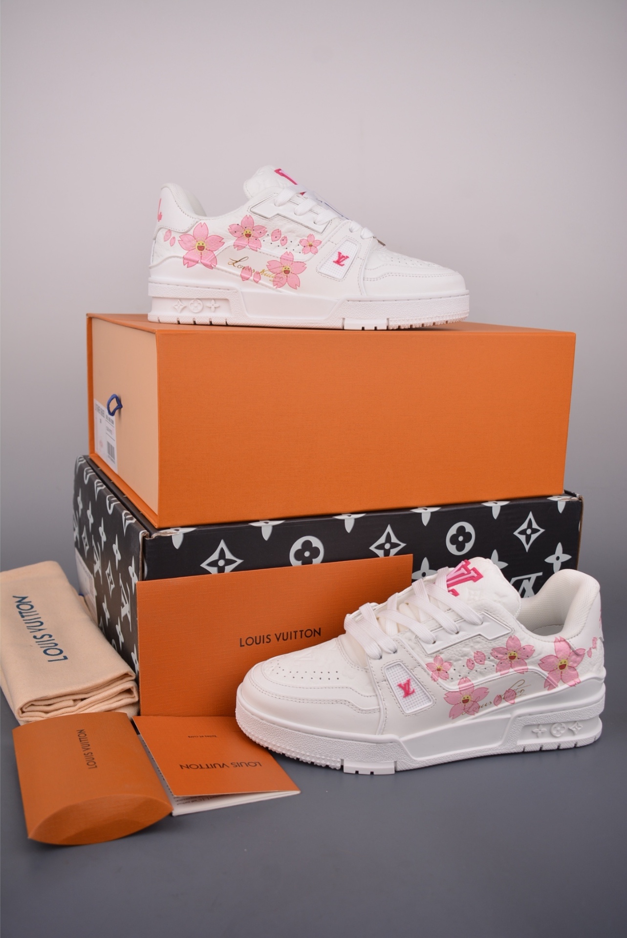 Louis Vuitton LV Trainer — Bianco / Sakura Pink (Takashi Murakami) — 1AGZEJ — foto 3