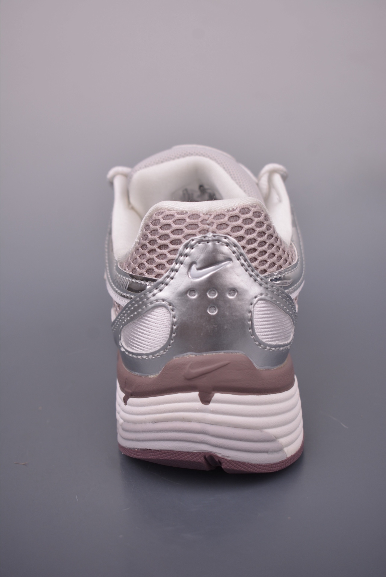 Nike Nike P-6000 Premium — Metallic Silver Grey Purple — IB4019-019 — foto 3