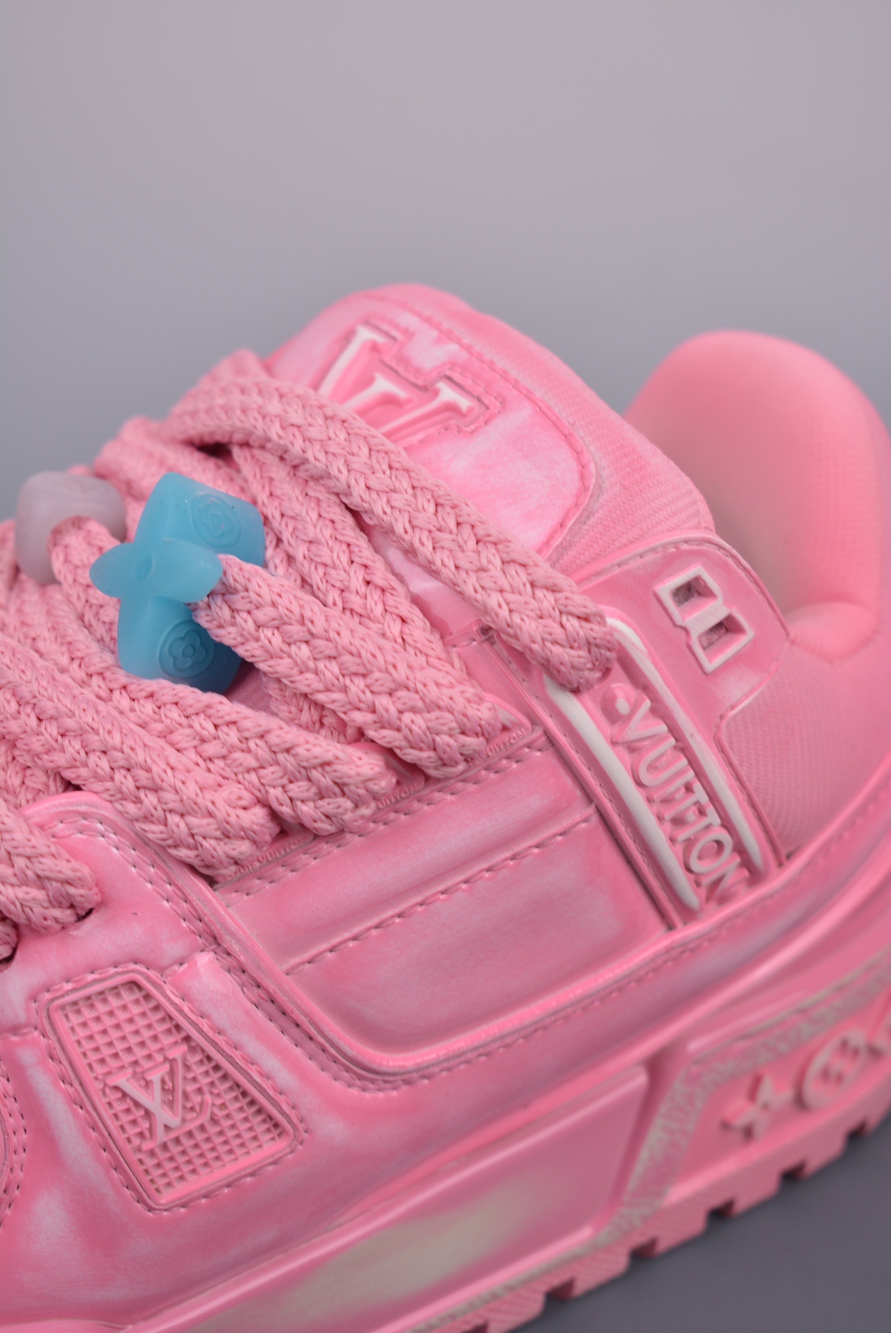 Louis Vuitton LV Trainer Maxi Low Leather — Rosa Effetto Vintage / Perline — 1AB8ZP — foto 2