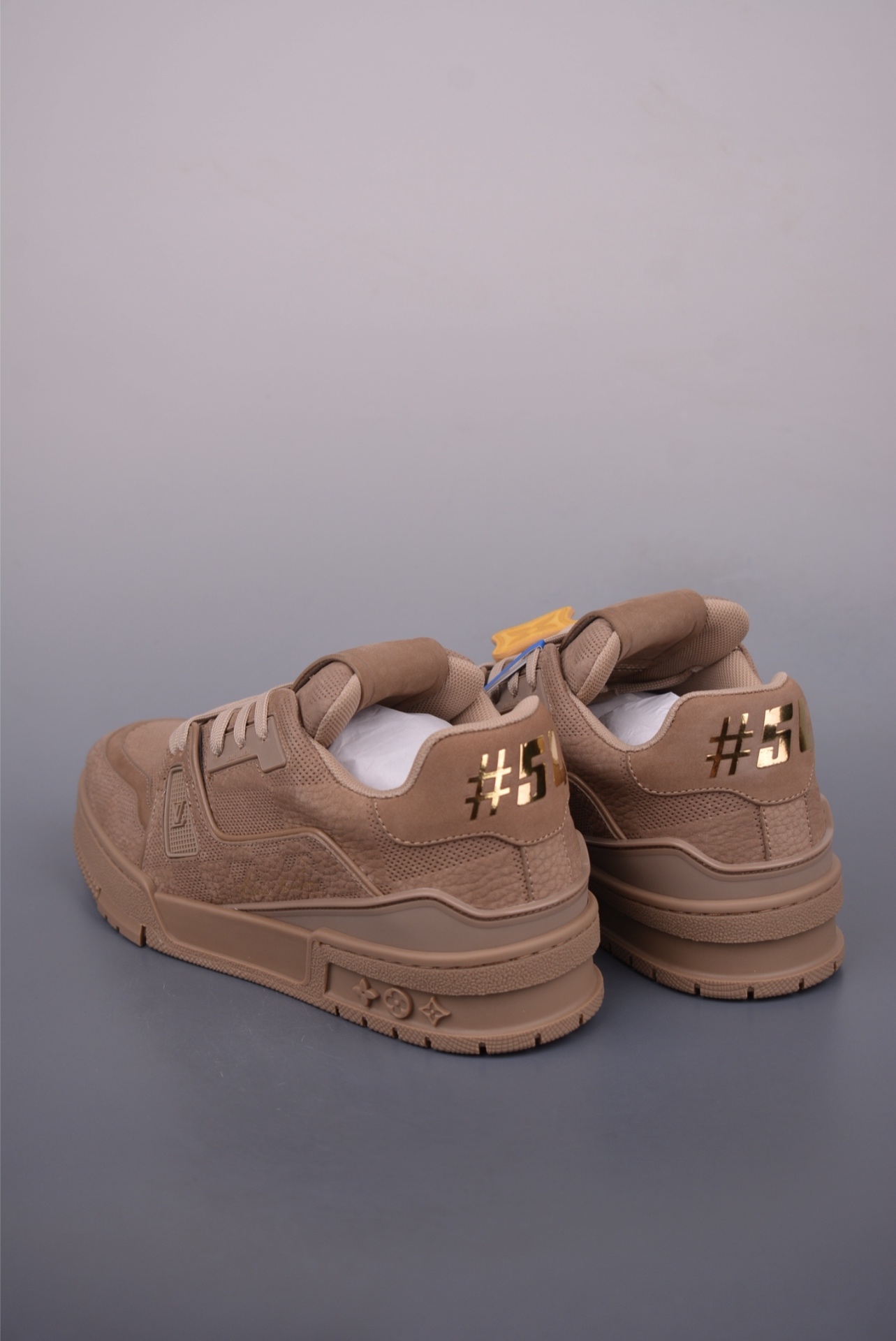 Louis Vuitton LV Trainer — Camoscio grigio-marrone (Taupe) — 1AH616 — foto 2