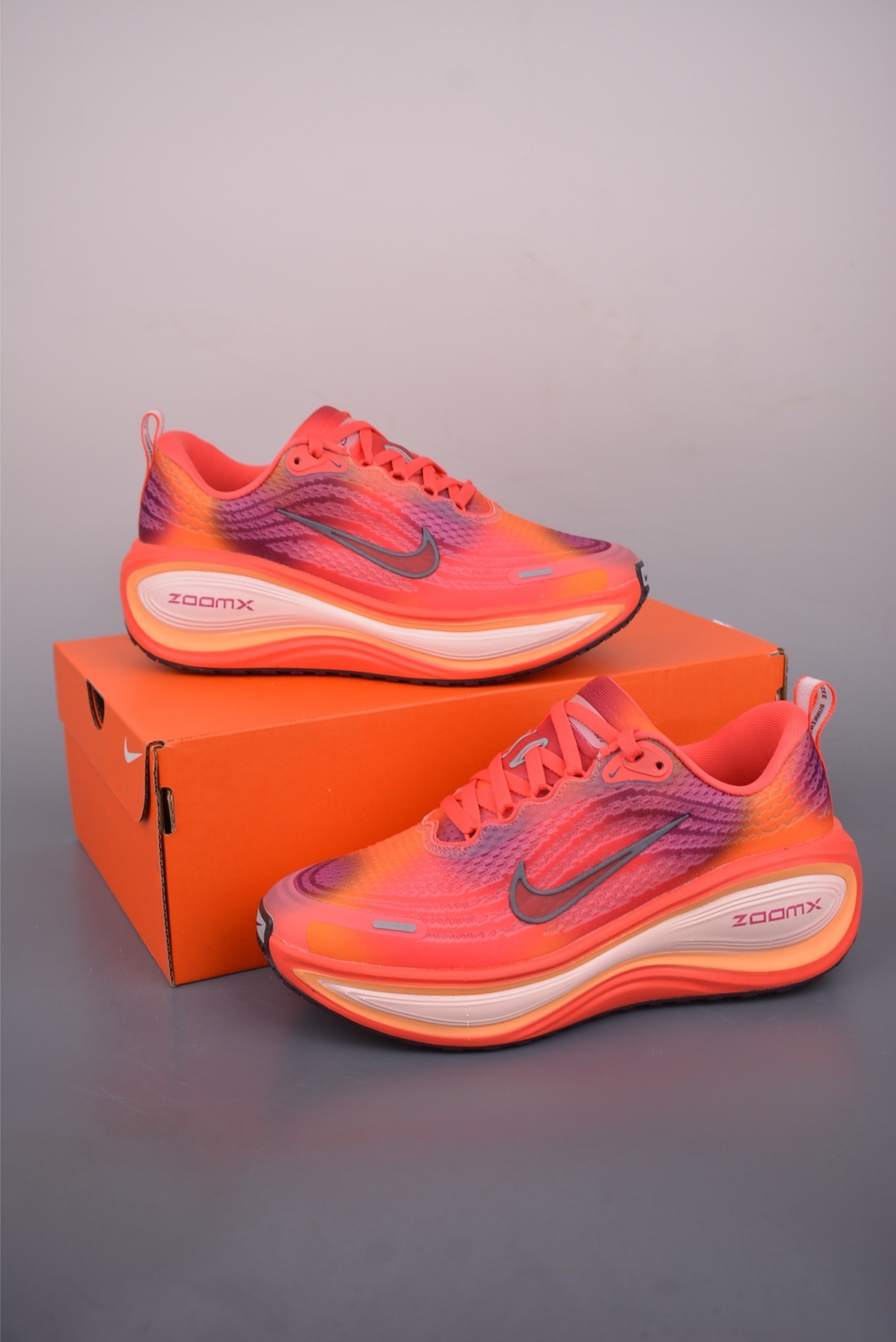 Nike Nike Air Zoom Vomero PLUS — Solar Red — IH2091-800 — foto 2