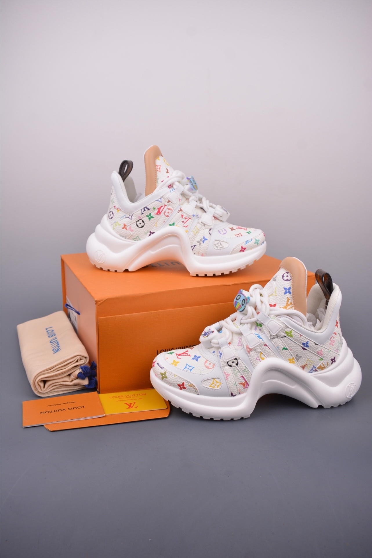 Louis Vuitton LV Archlight — Bianco / Monogram Multicolore — 51BCOL — foto 3