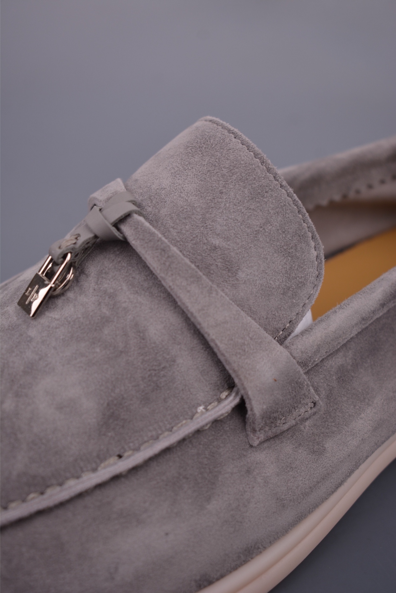 Loro Piana Loro Piana Summer Charms Walk — Grey Suede — XS56777 — foto 3