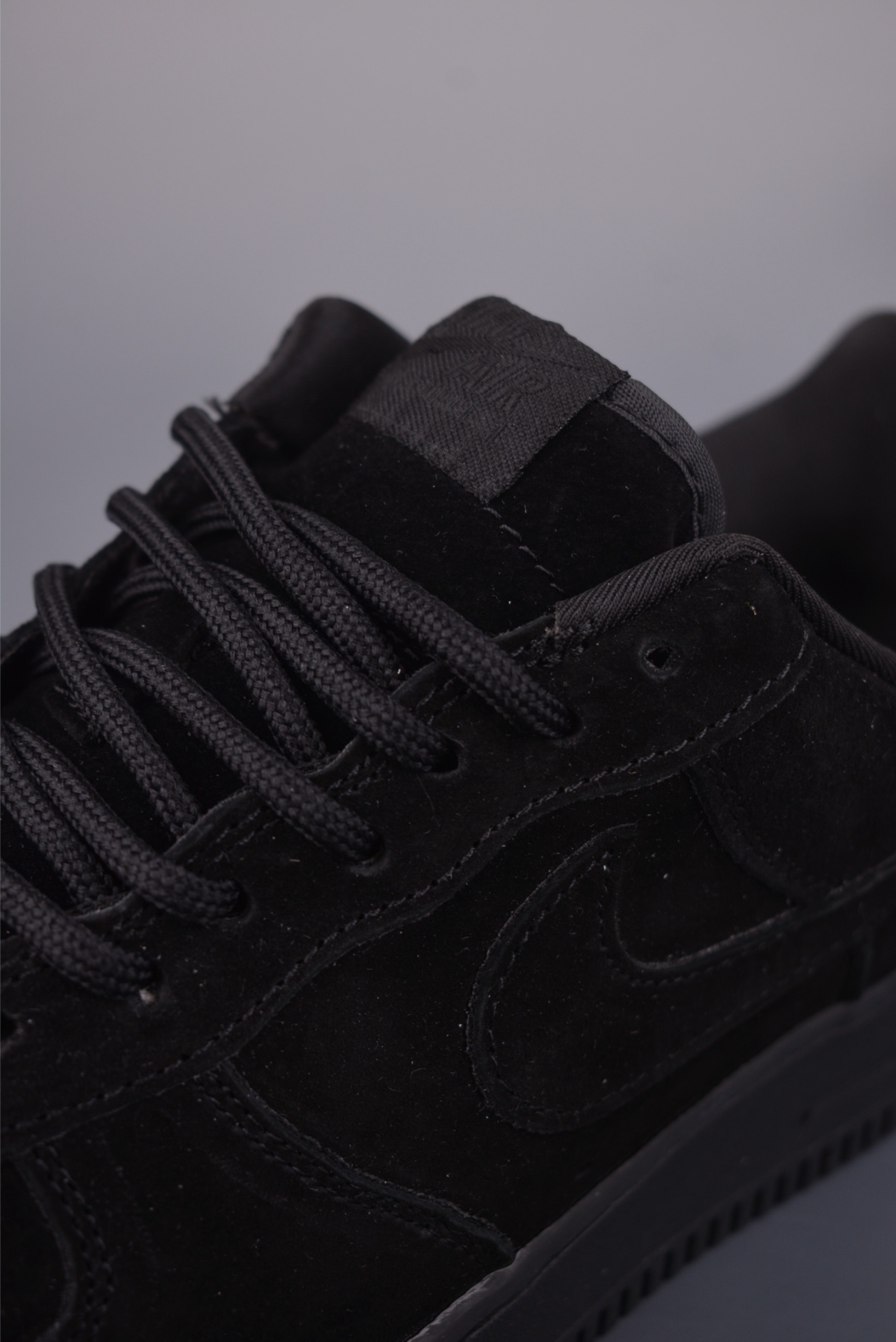Nike Supreme x Nike Air Force 1 Low — Black — DF0188-119 — foto 4