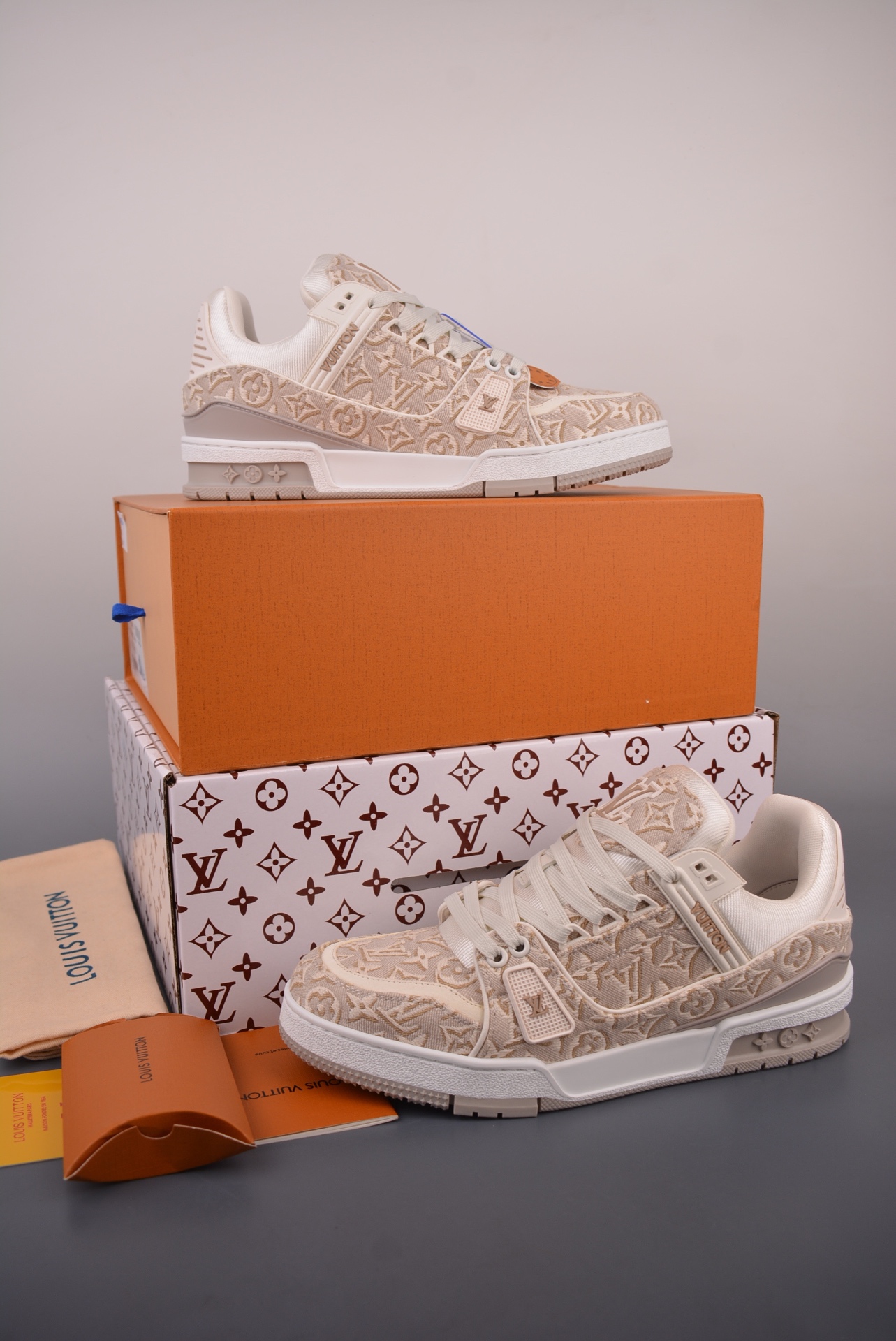 Louis Vuitton LV Trainer — Beige / Monogram Jacquard — foto 4