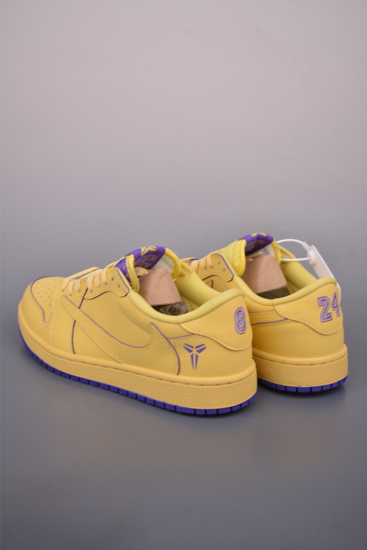 Nike Travis Scott x Kobe x Air Jordan 1 Low — Lakers Yellow / Purple — LD2028-037 — foto 3