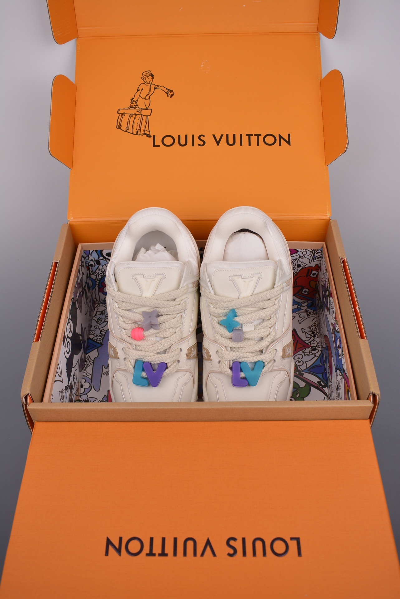 Louis Vuitton LV Trainer Maxi Low — Bianco Panna / Cachi — Perline Multicolor — 1AB8RW — foto 3