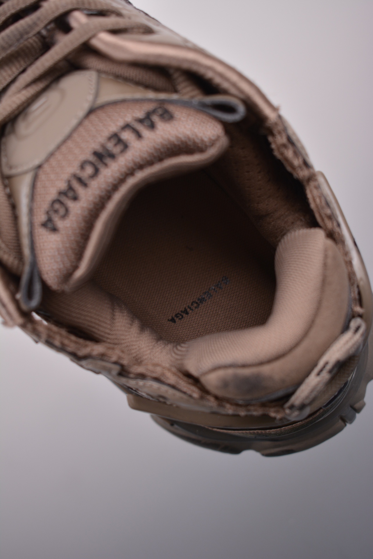 Balenciaga Runner — Khaki Brown / Black — 677402 W3RBQ 2010 — foto 4