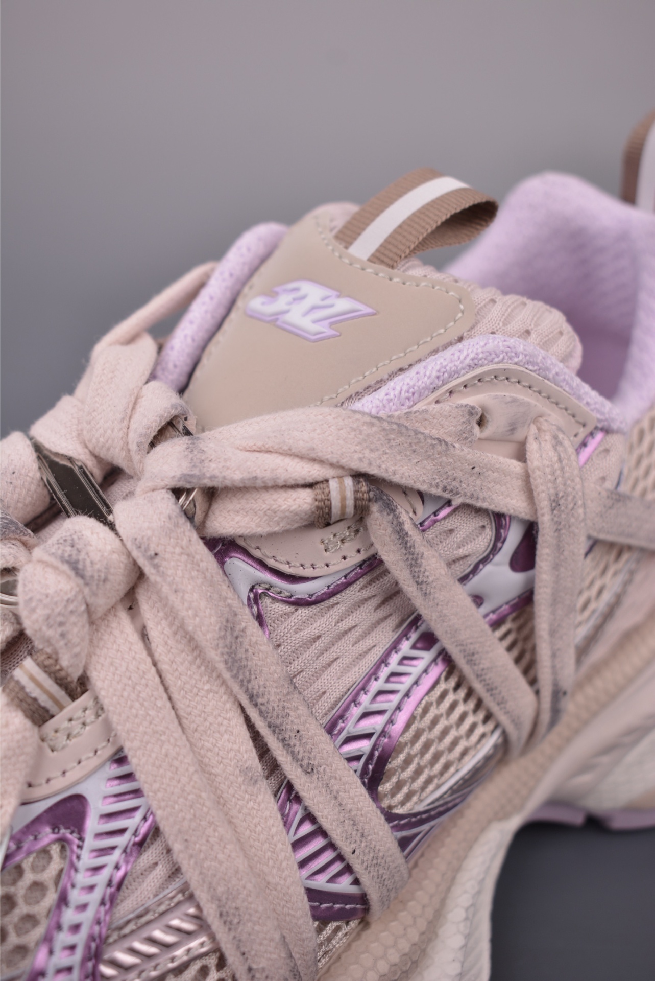 Balenciaga 3XL Extreme Lace Sneaker — Light Purple / Beige / Silver — 825601 W3XCH 9250 — foto 5
