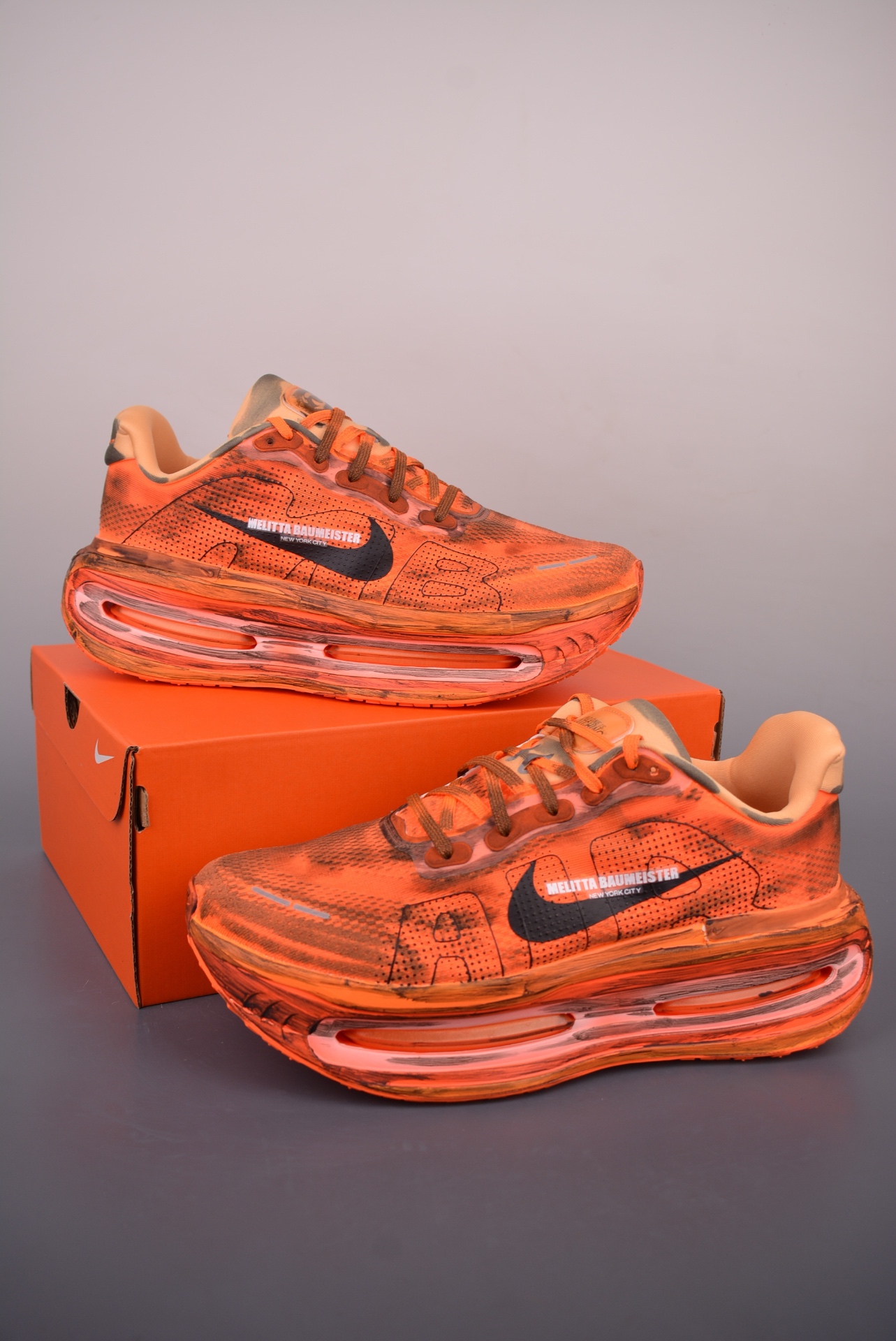 Nike Melitta Baumeister x Nike Wmns Vomero Premium — Total Orange — IQ7166-800 — foto 2