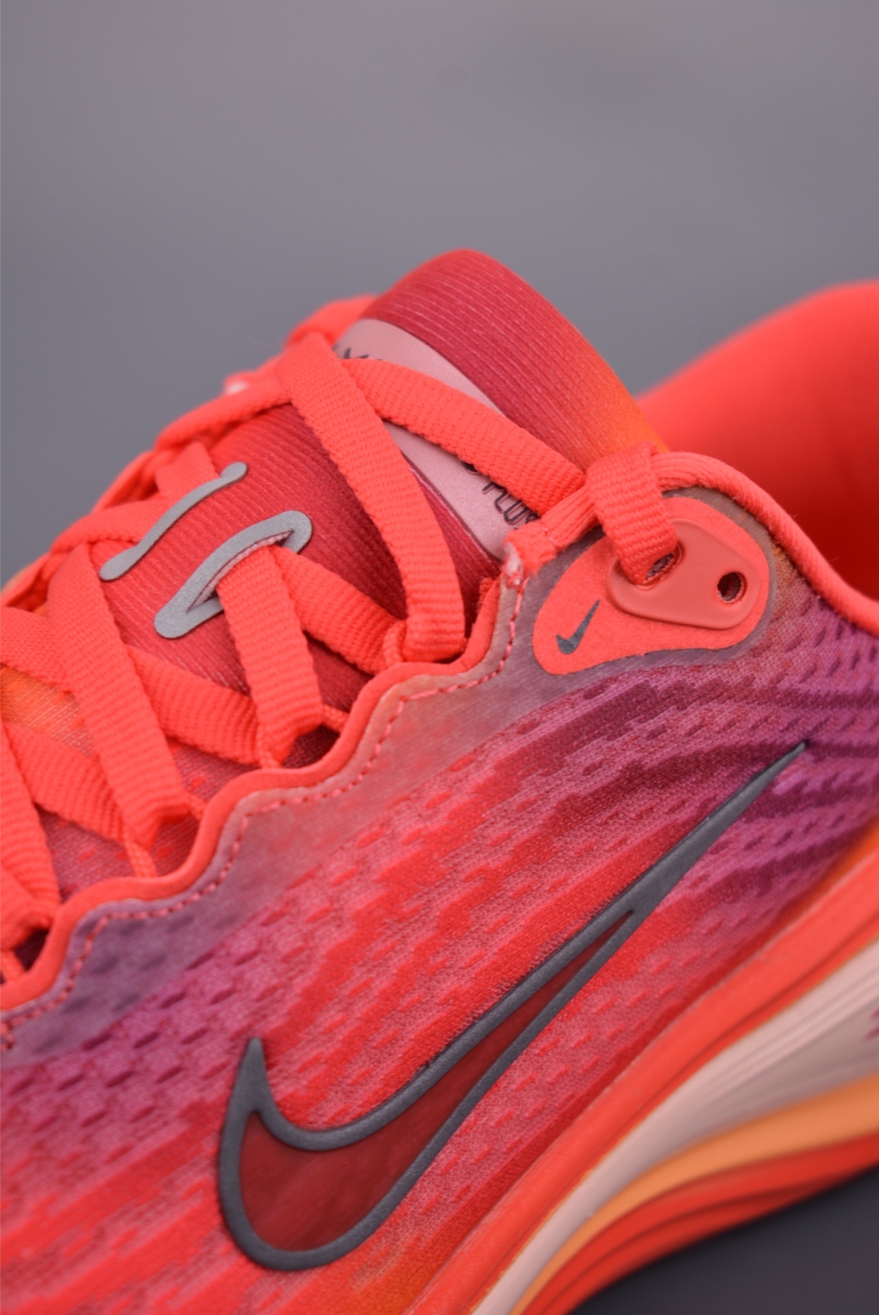 Nike Nike Air Zoom Vomero PLUS — Solar Red — IH2091-800 — foto 4