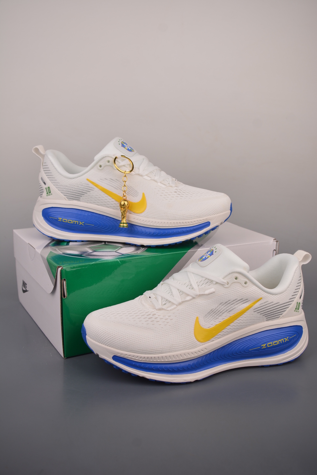 Nike Nike Air Zoom Vomero 18 World Cup Joint — White / Blue / Yellow — DM6828-006 — foto 2
