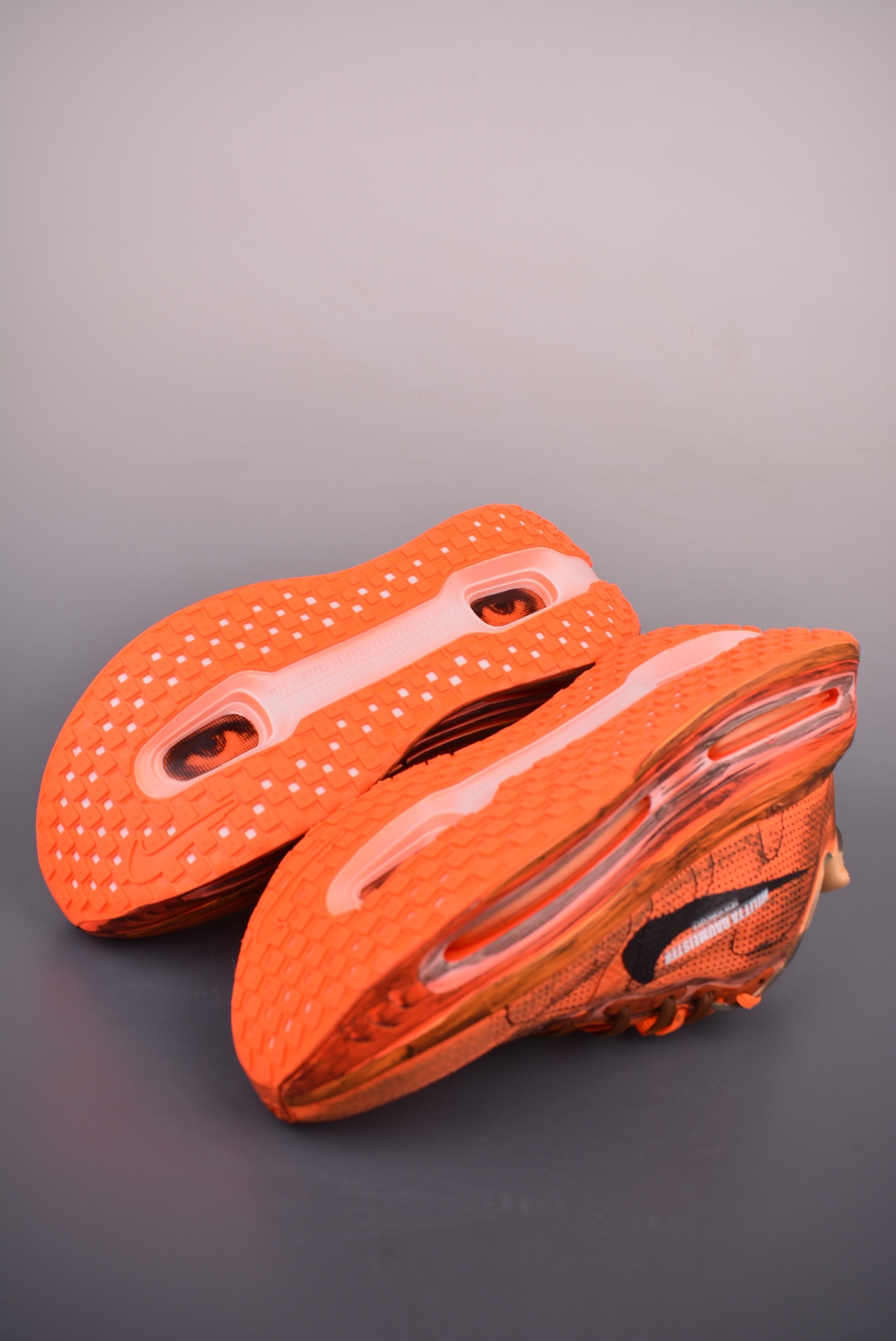 Nike Melitta Baumeister x Nike Wmns Vomero Premium — Total Orange — IQ7166-800 — foto 5