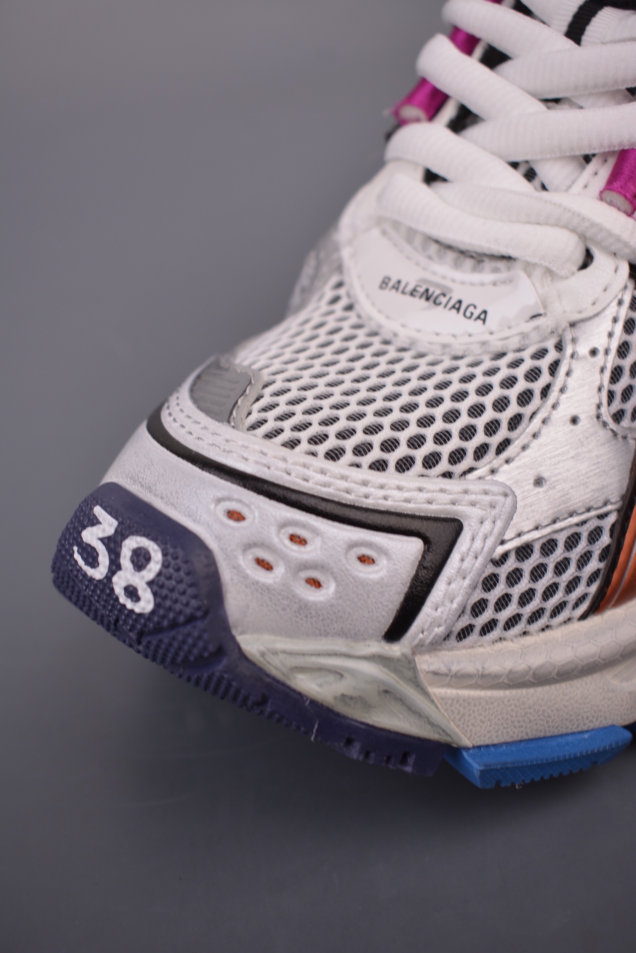 Balenciaga Runner — White / Burgundy — 677403 W3RB3 9069 — foto 5