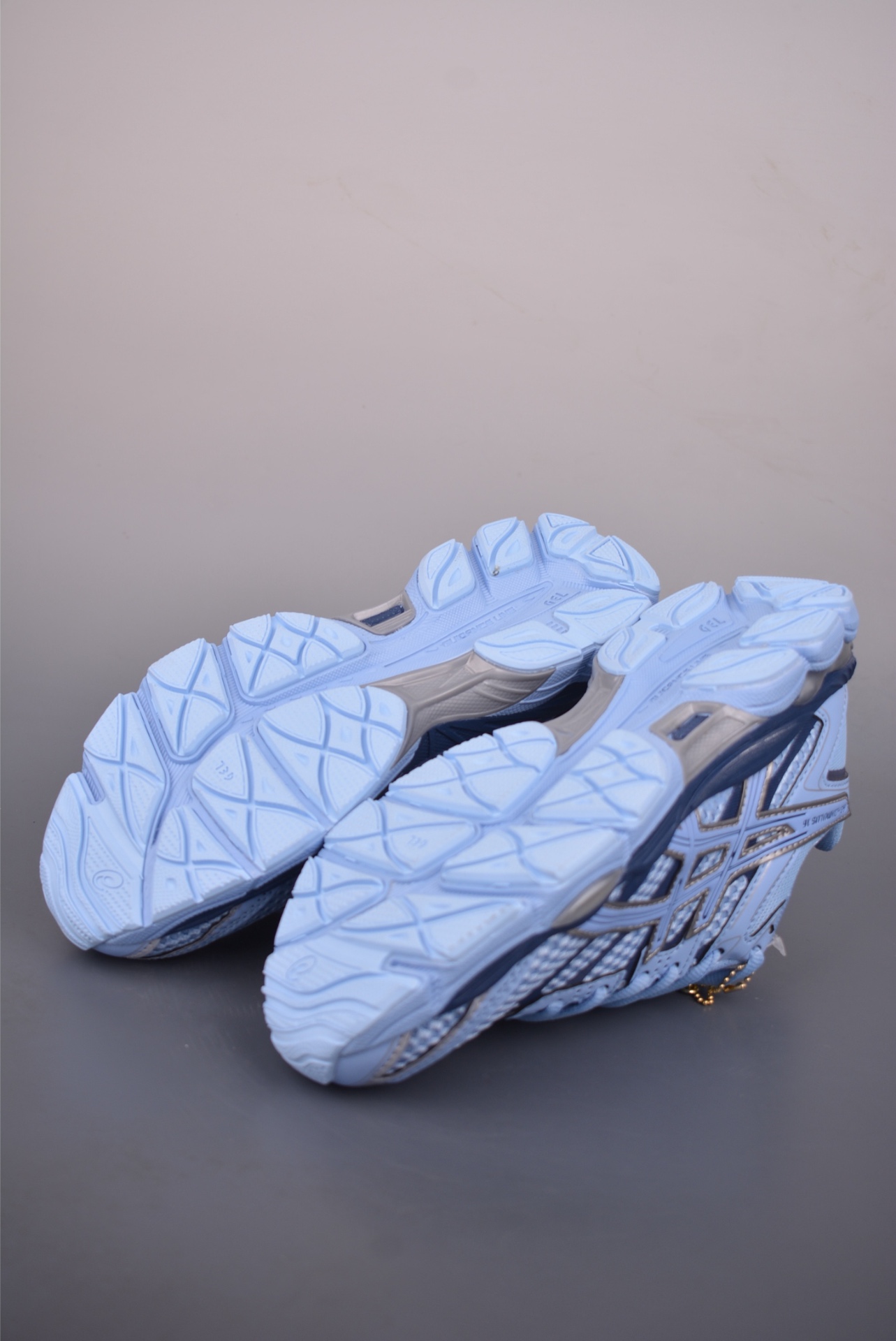 ASICS GEL-Cumulus 16 — Azzurro / Blu Navy / Argento — foto 4