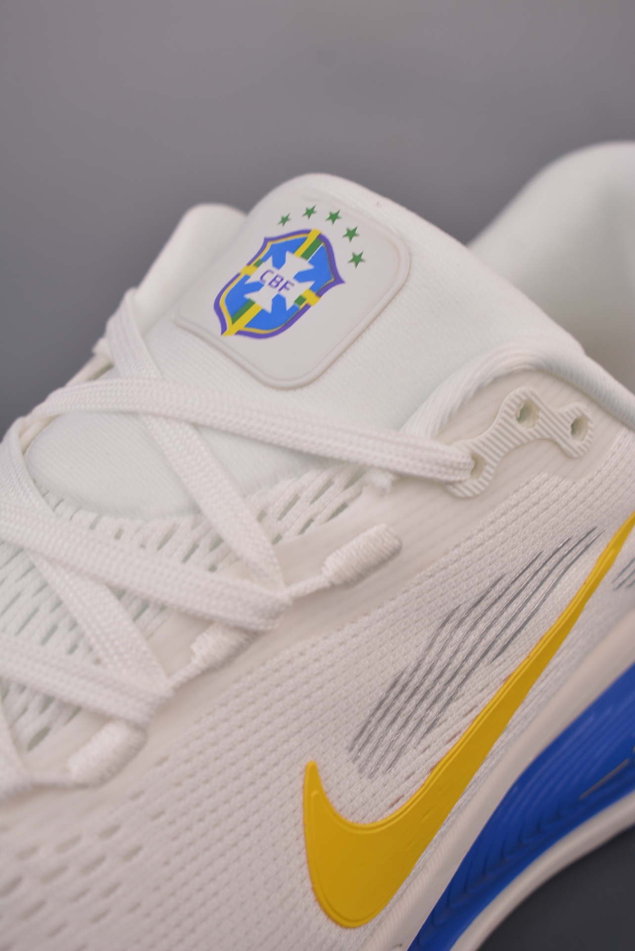 Nike Nike Air Zoom Vomero 18 World Cup Joint — White / Blue / Yellow — DM6828-006 — foto 5