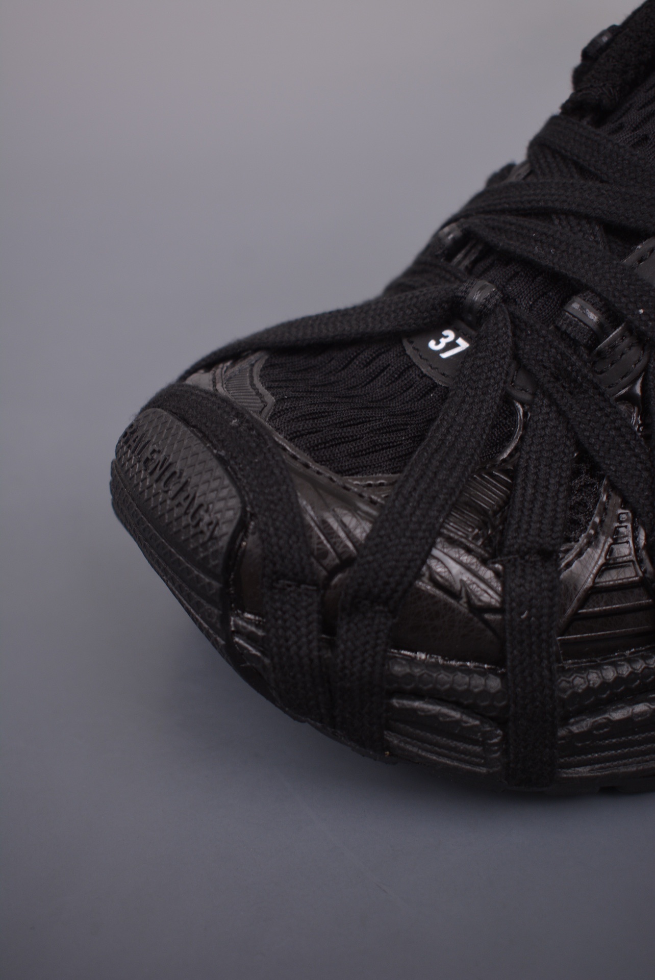 Balenciaga Phantom Sneaker 3XL — Total Black — foto 4