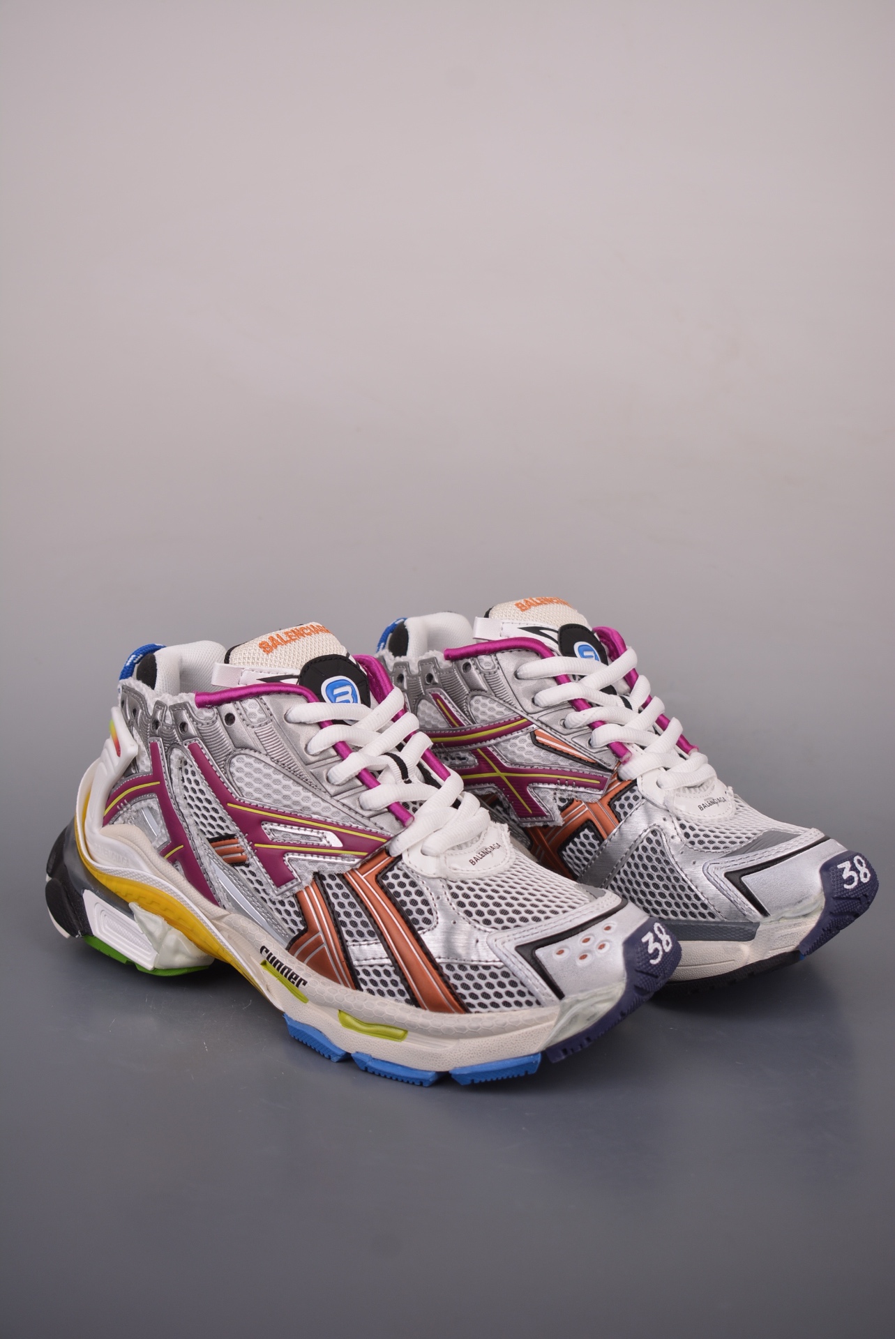 Balenciaga Runner — White / Burgundy — 677403 W3RB3 9069 — foto 2