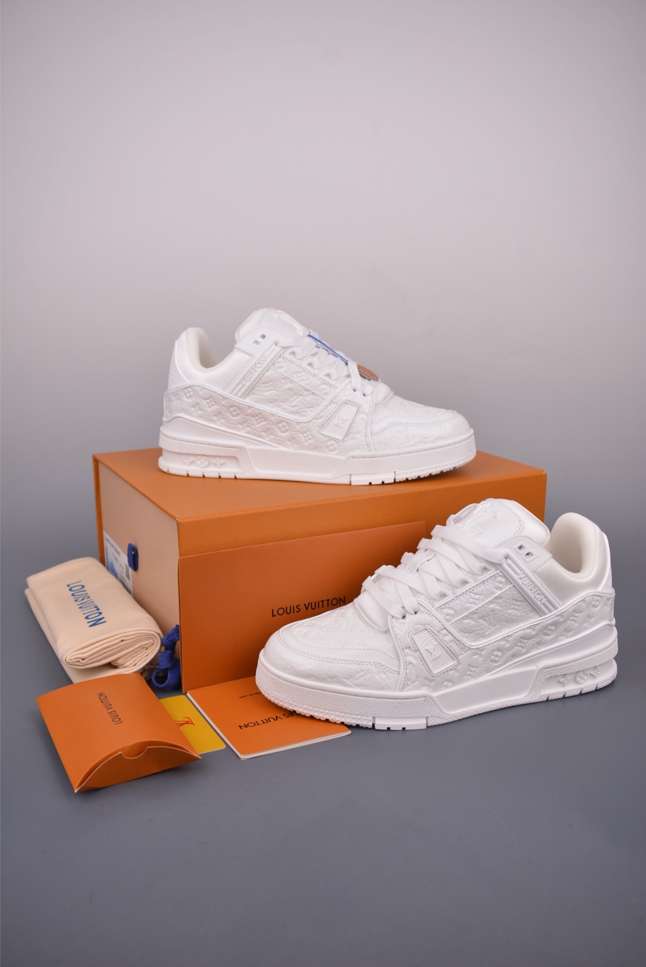 Louis Vuitton LV Trainer — Bianco total white — 1622 — foto 4