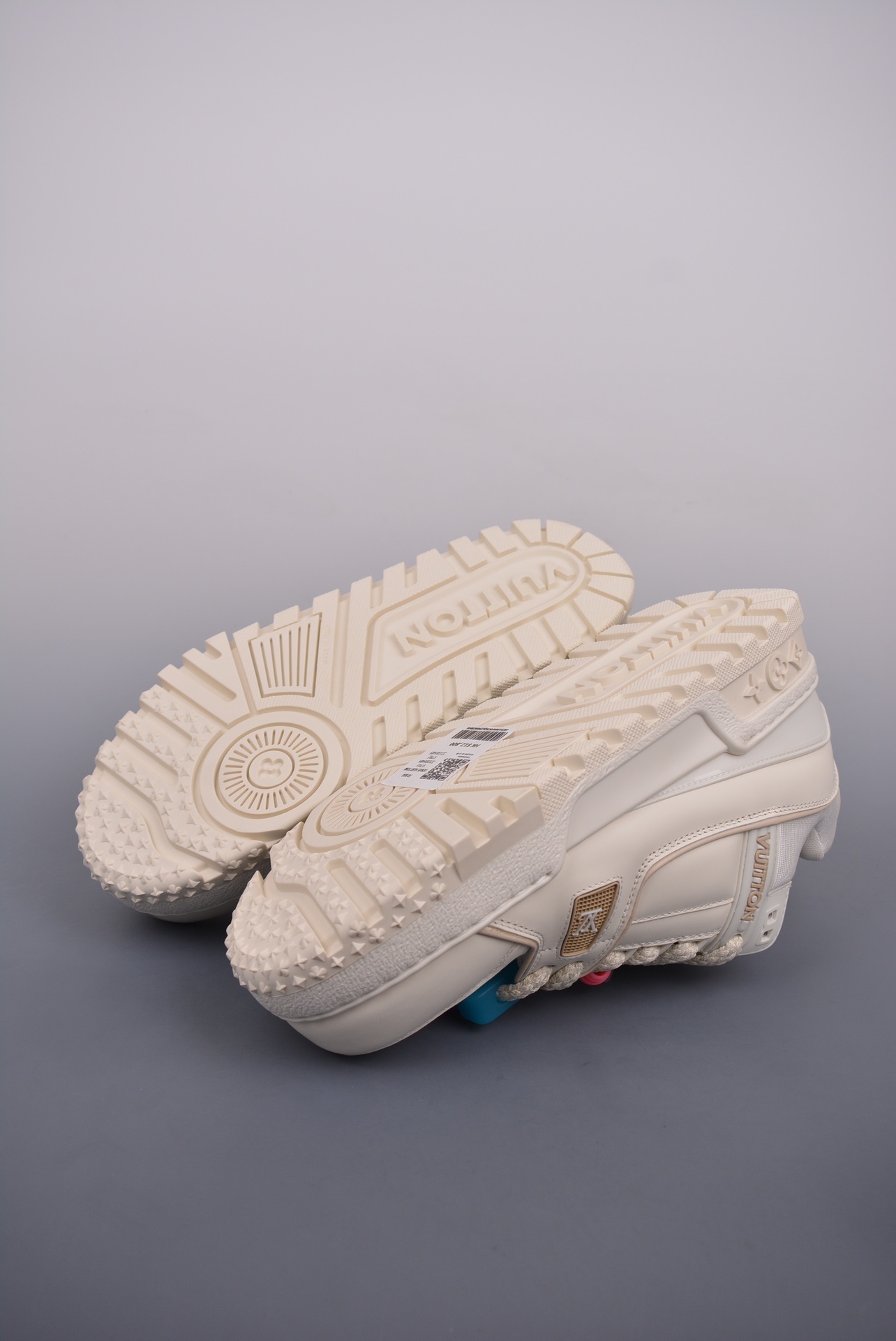 Louis Vuitton LV Trainer Maxi Low — Bianco Panna / Cachi — Perline Multicolor — 1AB8RW — foto 4